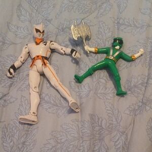 Action Figure Set of 2 White and Green